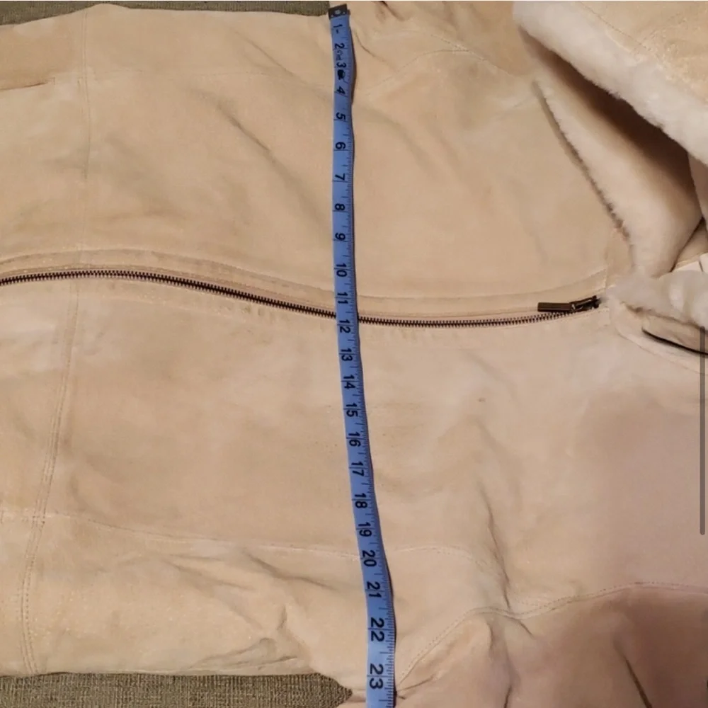 St. John’s Bay fur lined shearling hooded coat - Picture 6 of 8